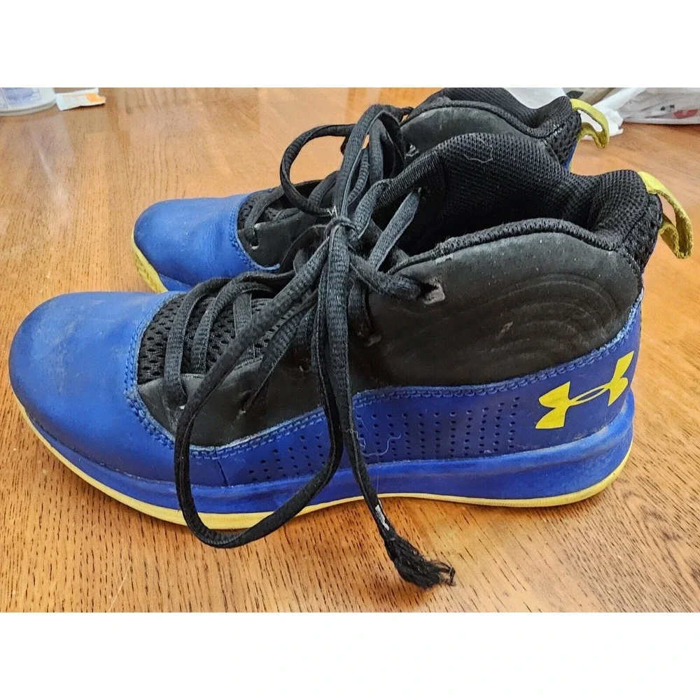 under armour‎ shoes Youth 2Y